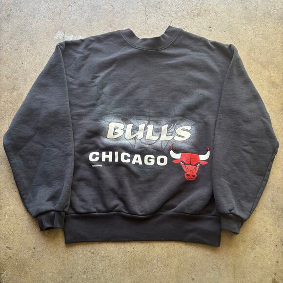 Youth Kids Vintage 90's Chicago Bulls Black Crewneck Pullover Sweatshirt Sz M - Picture 1 of 6